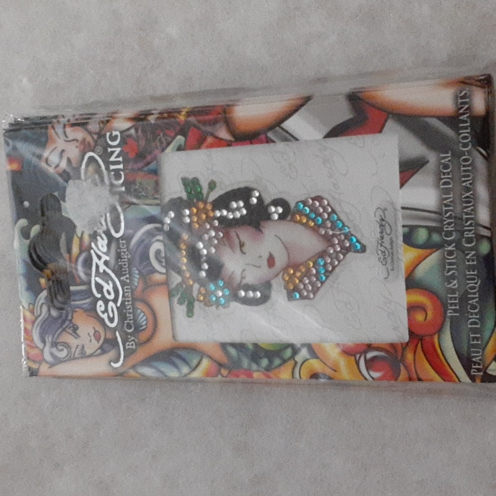 Brand new! ED HARDY , PACK OF 10